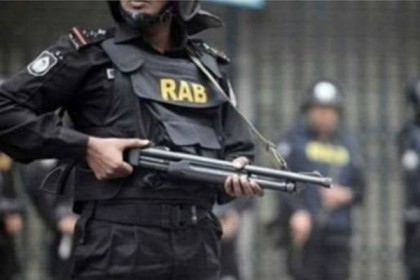 
বরগুনায় র‌্যাবের সঙ্গে 'বন্দুকযুদ্ধে' কাজল বাহিনীর প্রধান নিহত