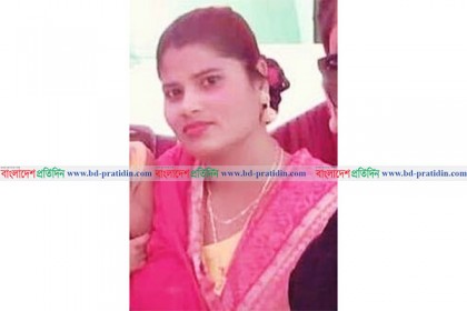 সম্ভ্রম বাঁচাতে চলন্ত বাস থেকে লাফিয়ে প্রাণ গেল গৃহবধূর
