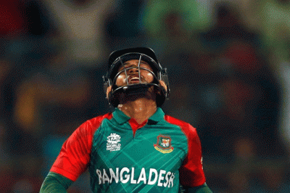 সাকিবের পর মুশফিকের বিদায়