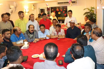 ত্রাণমন্ত্রীর সঙ্গে মালয়েশিয়া আওয়ামী লীগ নেতৃবৃন্দের মতবিনিময় 