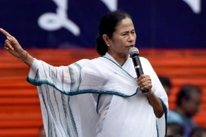 ভারতে গৃহযুদ্ধের আশঙ্কা সম্পর্কিত বক্তব্য, মমতার বিরুদ্ধে মামলা