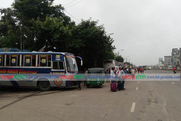 গাবতলী থেকে ছেড়ে যাচ্ছে না দূরপাল্লার বাস, দুর্ভোগে যাত্রীরা