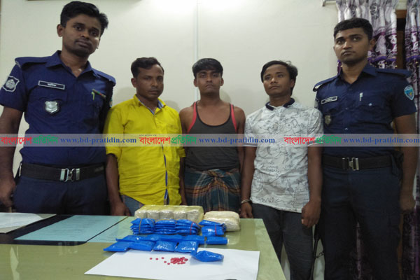 টেকনাফে পৃথক অভিযানে ২১ হাজার ইয়াবা উদ্ধার, আটক ৬