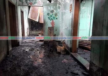 টেকনাফে ইউপি সদস্যের বসতবাড়ি ভস্মিভূত; ২০ লাখ টাকার ক্ষয়ক্ষতি