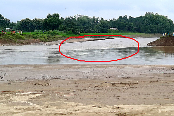 লামায় নৌকা ডুবে ৩ আদিবাসী নিখোঁজ 