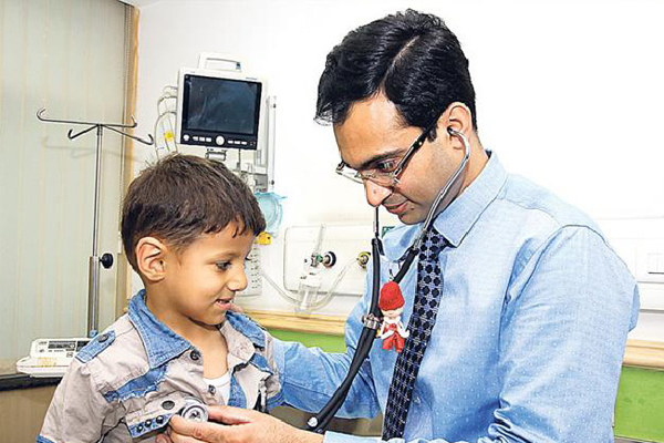 মেডিকেল ভিসায় ভারত যাওয়া বিদেশীদের অর্ধেকই বাংলাদেশি