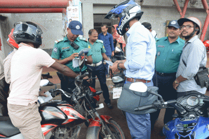 ট্রাফিক সপ্তাহের ২য় দিনে ৭ হাজার ৩১৯টি মামলা