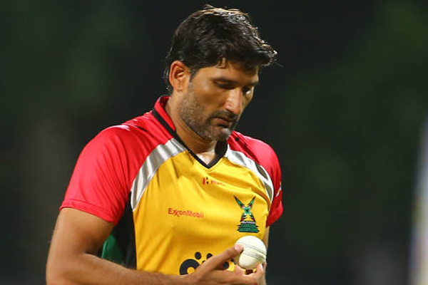 অশ্লীল অঙ্গভঙ্গির জেরে বিপাকে পাকিস্তানি পেসার 