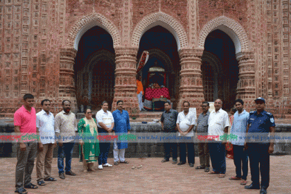কান্তজিউ মন্দির পরিদর্শনে ভারতীয় উপ-সহকারি হাই কমিশনার