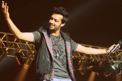 আতিফ আসলামকে 'বয়কট' করছে তার ভক্তরা!