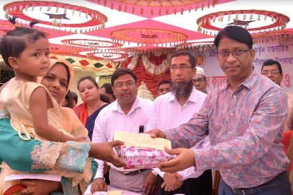 নৌকা মার্কায় ভোট চাইলেন হুইপ ইকবালুর রহিম