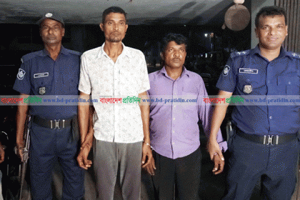 রংপুরে স্কুল ছাত্রকে চাপা দেওয়া বাসের চালক ও সহকারী গ্রেফতার