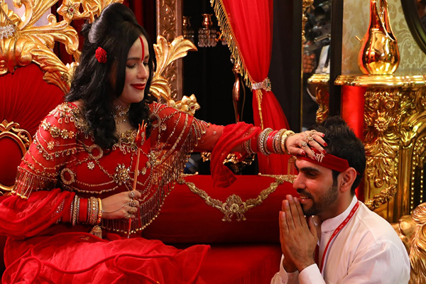 ওয়ের সিরিজের ট্রেলারে উঠে এলো সমকামিতা