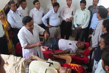 ঝিনাইদহে স্বেচ্ছায় রক্তদান ও চিকিৎসাসেবা প্রদান 