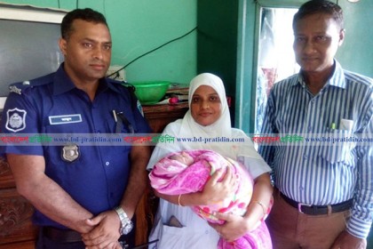 কুড়িয়ে পাওয়া শিশু দত্তক নিতে প্রতিযোগিতা!