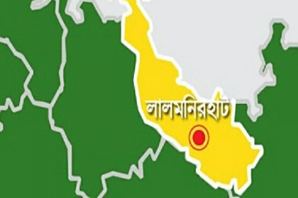 দুই ট্রাকের ধাক্কায় চালকের সহকারী নিহত