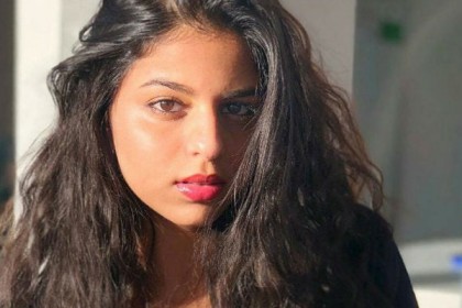 কার ছবি দিয়ে বলিউডে পা রাখছেন সুহানা?  
