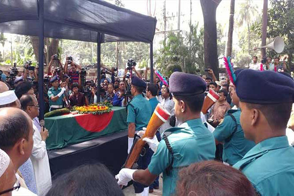 চিরনিদ্রায় শায়িত গোলাম সারওয়ার