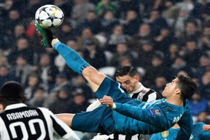 বর্ষসেরা গোলের তালিকায় রোনালদোর সেই 'বাইসাইকেল কিক'