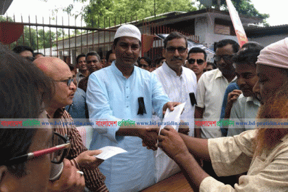 নাটোরে প্রভিডেন্ড ফান্ডের টাকায় শ্রমিক-কর্মচারীদের বেতন দিলো সুগার মিল 