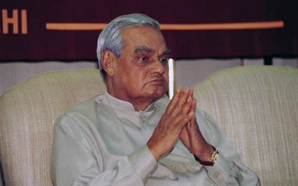 প্রিয় নায়িকার যে সিনেমাটি ২৫ বার দেখেছিলেন বাজপেয়ী!