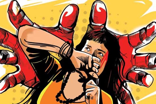 ‘শ্লীলতাহানি শুনেছিস, এবার দেখবি’ হুমকি গৃহবধূকে 