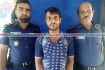 স্ত্রীকে হত্যা করে পুলিশের কাছে আত্মসমর্পণ!