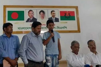 কাঁদলেন মির্জা ফখরুল