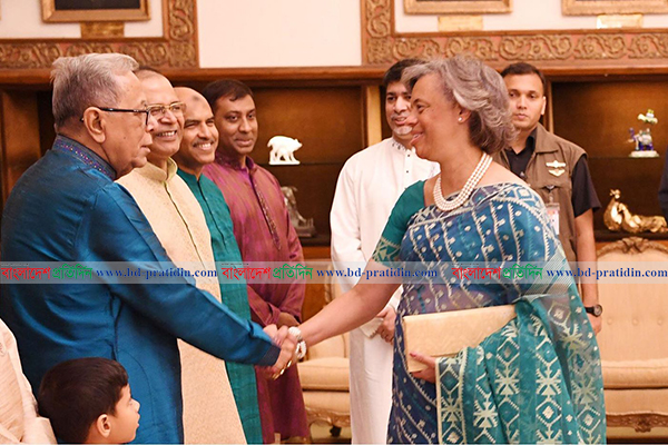 কোরবানির শিক্ষাকে কাজে লাগিয়ে দেশ গড়ার আহ্বান রাষ্ট্রপতির