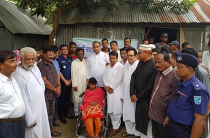 প্রতিবন্ধী রুজিনাকে শেখ হাসিনার ঈদ উপহার