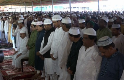 বরিশালে ঈদের প্রধান জামাত অনুষ্ঠিত
