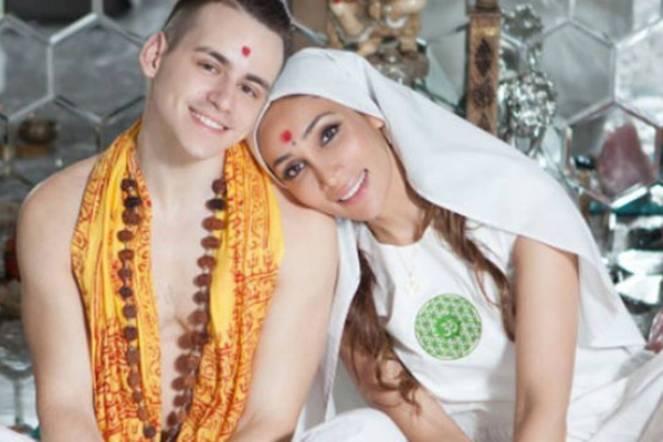 স্বামীকে পুলিশের হাতে তুলে দিলেন সোফিয়া!