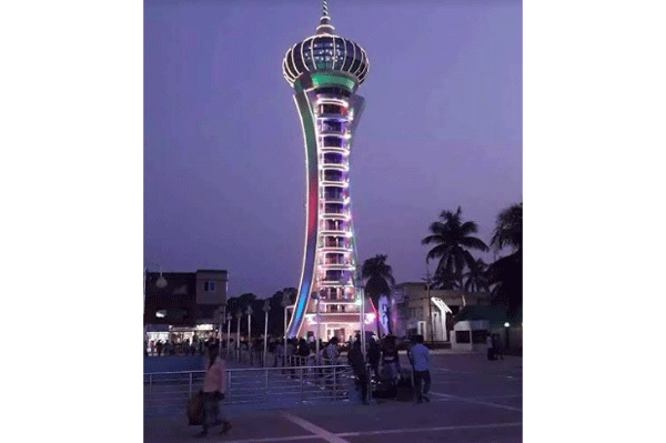 জ্যাকব টাওয়ারে দর্শনার্থীদের উপচে পড়া ভিড়