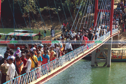 উৎসবের নগরীতে পরিণত হয়েছে রাঙামাটি
