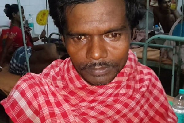 ৯৬ ঘণ্টা ট্রেনে চড়ে হাসপাতালে পৌঁছালেন সাপে কাটা রোগী! 