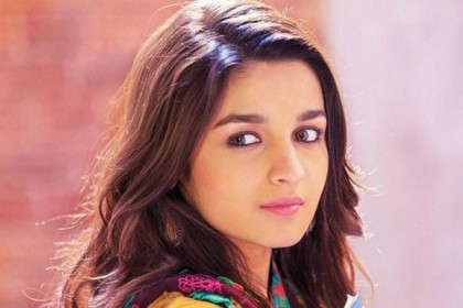 রণবীরের জন্য নয়, ভিন্ন কারণে আলোচনায় আলিয়া