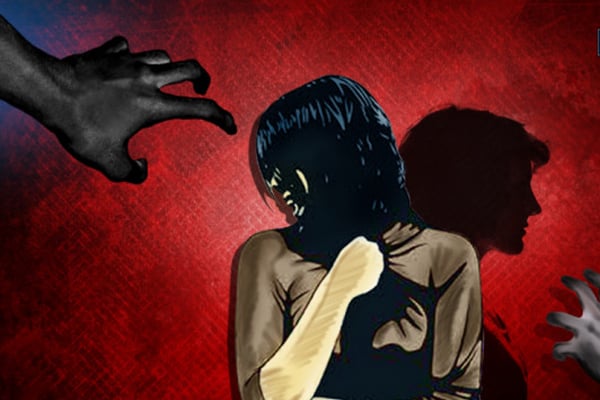 বন্ধুর বাড়িতে ডেকে প্রেমিকাকে ধর্ষণ, আত্মহত্যার চেষ্টা তরুণীর