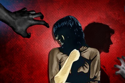 বন্ধুর বাড়িতে ডেকে প্রেমিকাকে ধর্ষণ, আত্মহত্যার চেষ্টা তরুণীর