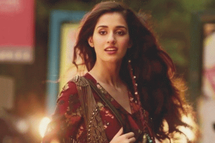 নেট দুনিয়ায় ঝড় তুলেছেন দিশা পাটানি!