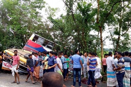 নাটোরে দুর্ঘটনায় সেই বাসচালক বগুড়ায় গ্রেফতার 