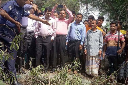 নাটোরে তদন্ত কমিটির দুর্ঘটনাস্থল পরিদর্শন
