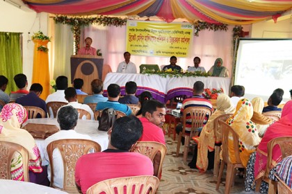 চুয়াডাঙ্গায় গুটি ইউরিয়া প্রস্তুতকারীদের প্রশিক্ষণ