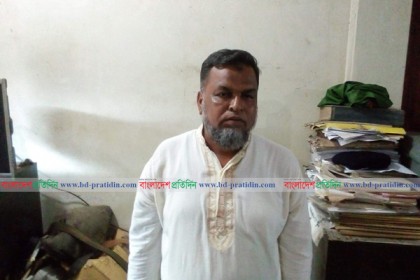 সিদ্ধিরগঞ্জে জামায়াত নেতাকে আটক করে পুলিশে সোপর্দ