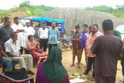 লামায় অবাধে পাহাড় কাটায় ৩ ব্রিকফিল্ড মালিককে জরিমানা
