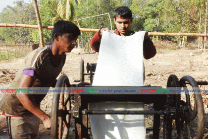 রাবারের দর পতন: বান্দরবানে হাজারো শ্রমিক বেকারের আশঙ্কা