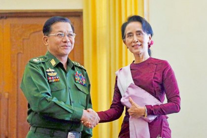 'সুচির পদত্যাগ করা উচিত'