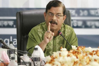 ইভিএম নিয়ে সরকারের ঘরেই আগুন জ্বলছে: মান্না