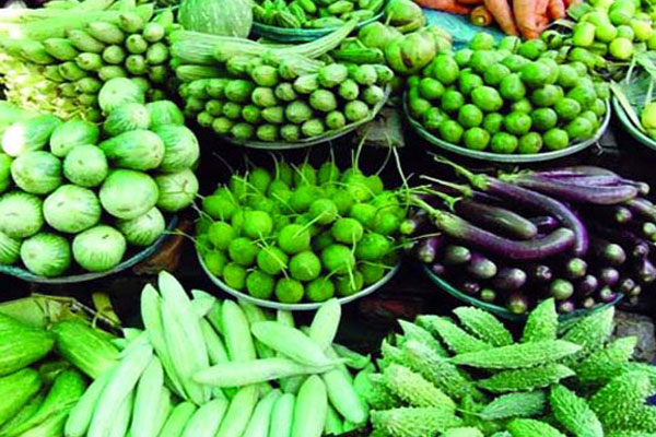 কমেছে পিয়াজ কাঁচা মরিচ লবণের দাম