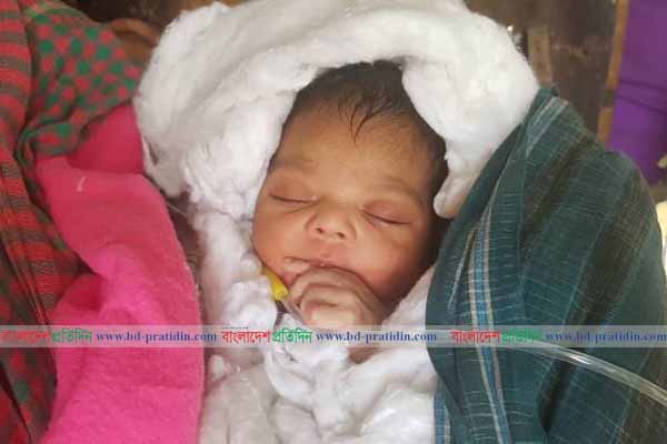 ড্রেন থেকে নবজাতক উদ্ধার

