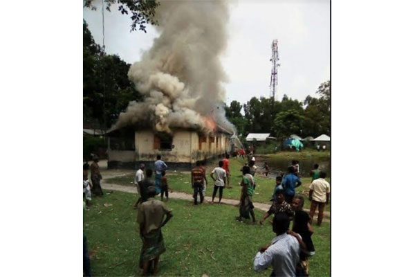 খানসামায় এতিমখানায় অগ্নিকাণ্ড